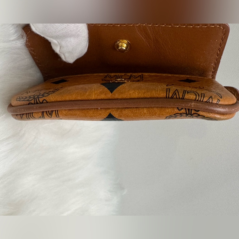 MCM Card Holder - Picture 8 of 10